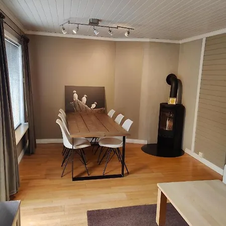 Holiday home Markveien10 - Koselig Og Sentrumsnaert Hus Pa Grim, *