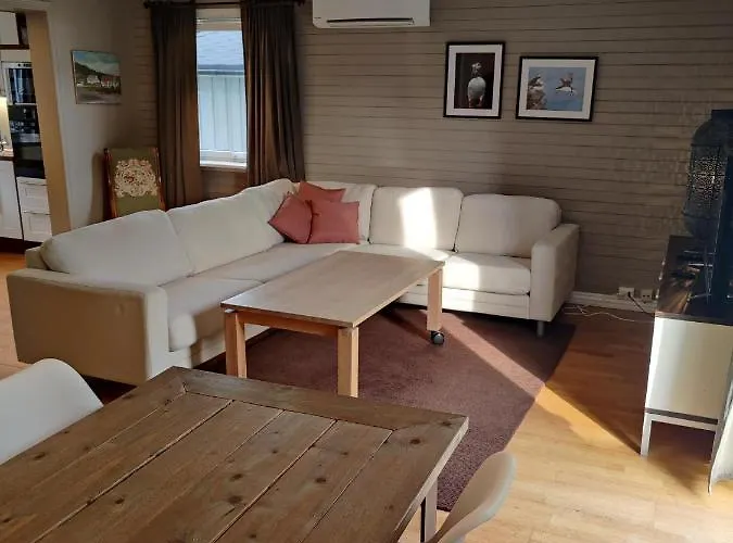 Markveien10 - Koselig Og Sentrumsnaert Hus Pa Grim, *